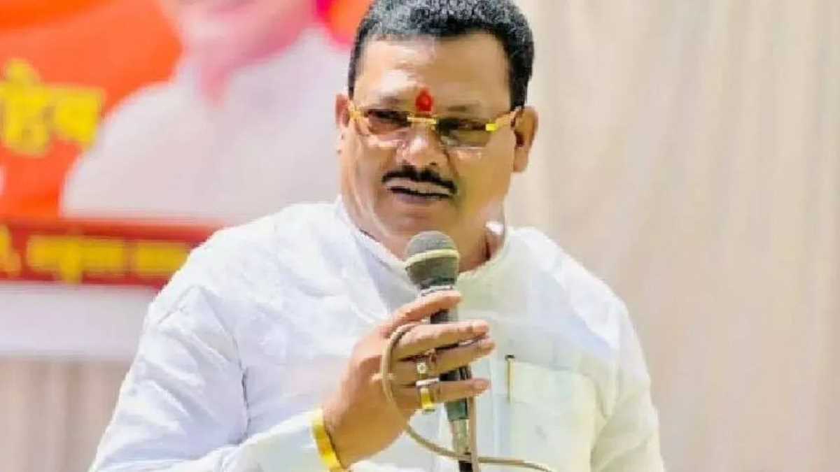 एकनाथ शिंदे की तबियत खराब, शपथग्रहण समारोह में जाने पर चिकित्सक लेंगे निर्णय : संजय शिरसाट